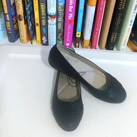 WHITE MOUNTAIN BLACK CALI BALLERINA SLIP-ON FLATS SIZE 6 NWT - Picture 2 of 10